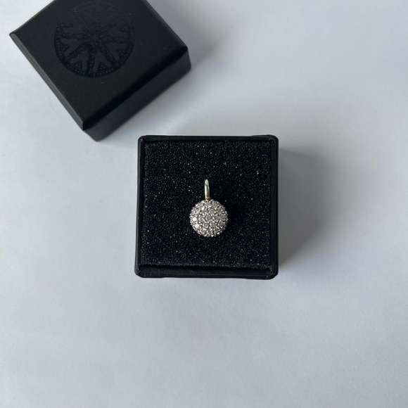 Thomas Sabo Round Cluster Pendant - Picture 4 of 5